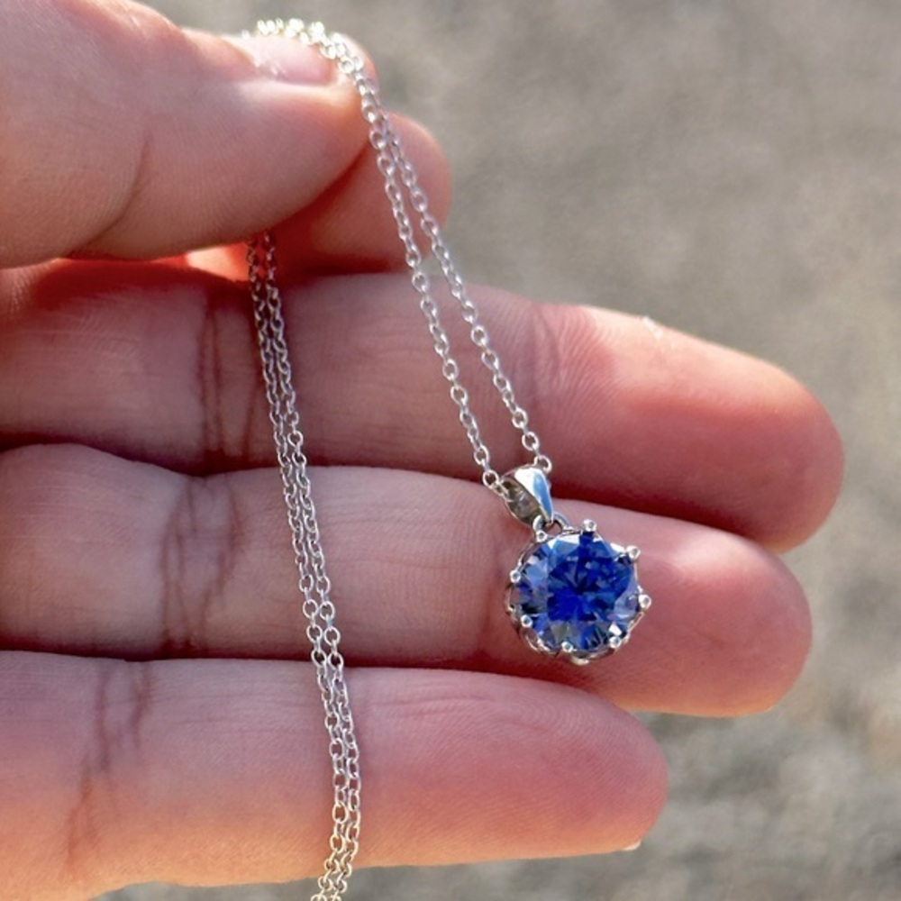 Stunning Intricately Set Tanzanite Sterling Silver High End Pendant Necklace